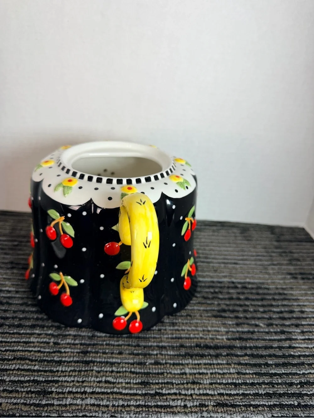 MARY ENGELBREIT CHERRY
TEAPOT - Picture 10 of 13